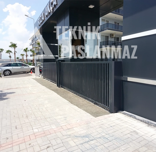 Paslanmaz Metal Kapılar